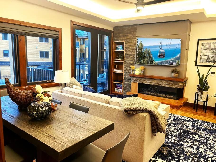 In/out - Zalanta - Great Location- 2 Hot Tubs - Heated Pool