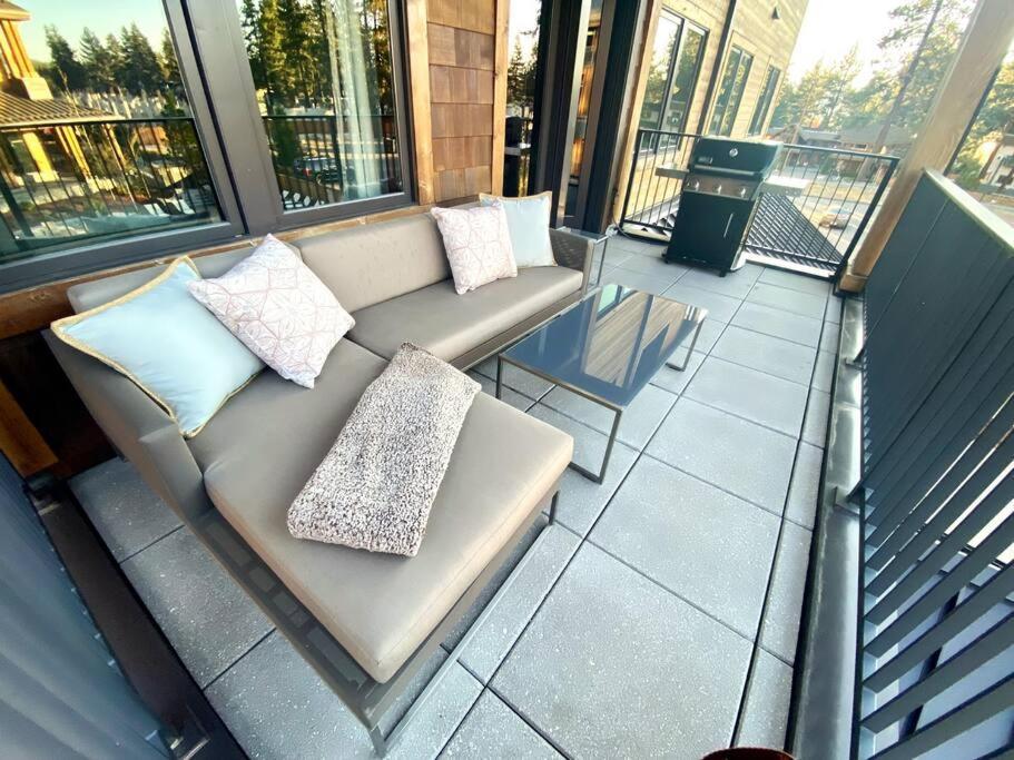 In/out - Zalanta - Great Location- 2 Hot Tubs - Heated Pool *