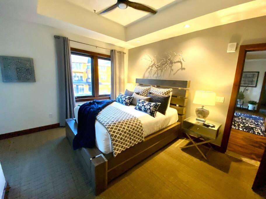 Appartement In/out - Zalanta - Great Location- 2 Hot Tubs - Heated Pool *