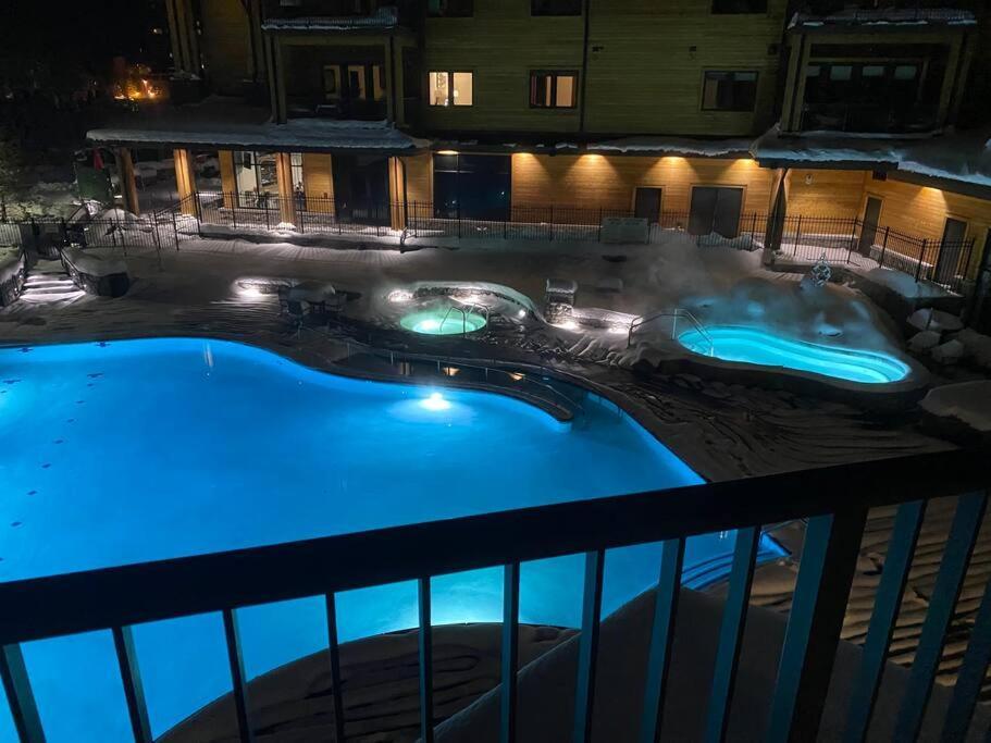 Appartement In/out - Zalanta - Great Location- 2 Hot Tubs - Heated Pool *