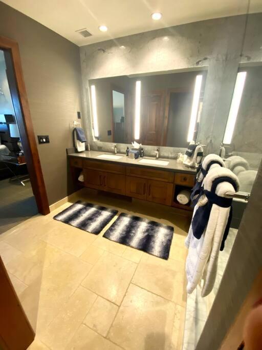 In/out - Zalanta - Great Location- 2 Hot Tubs - Heated Pool Appartement South Lake Tahoe