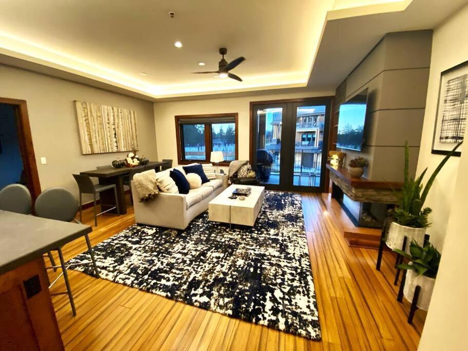 In/out - Zalanta - Great Location- 2 Hot Tubs - Heated Pool *